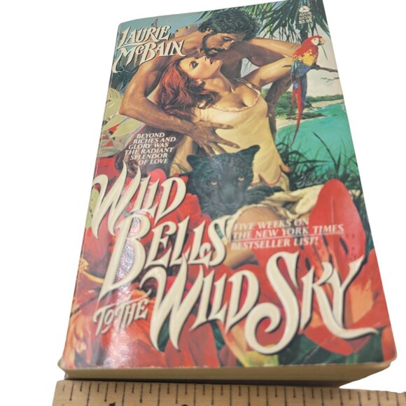 Wind Bells to the Wild Sky by Laurie McBain – 1988 Vintage Paperback - Picture 11 of 13